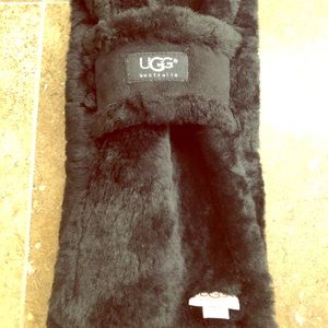 Ugg Scarf